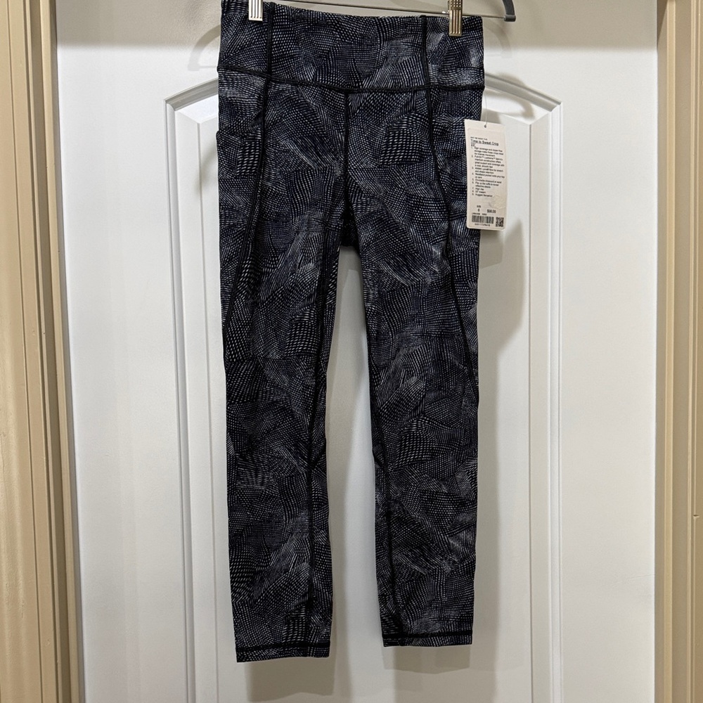 NWT Lululemon Time To Sweat Crop 23” leggings
